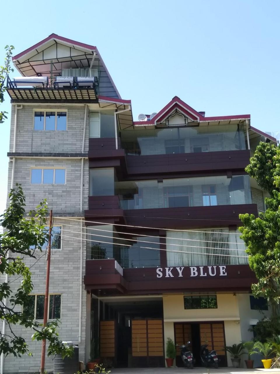 Hotel Sky Bule & Restaurant Khas Nagrota Екстериор снимка