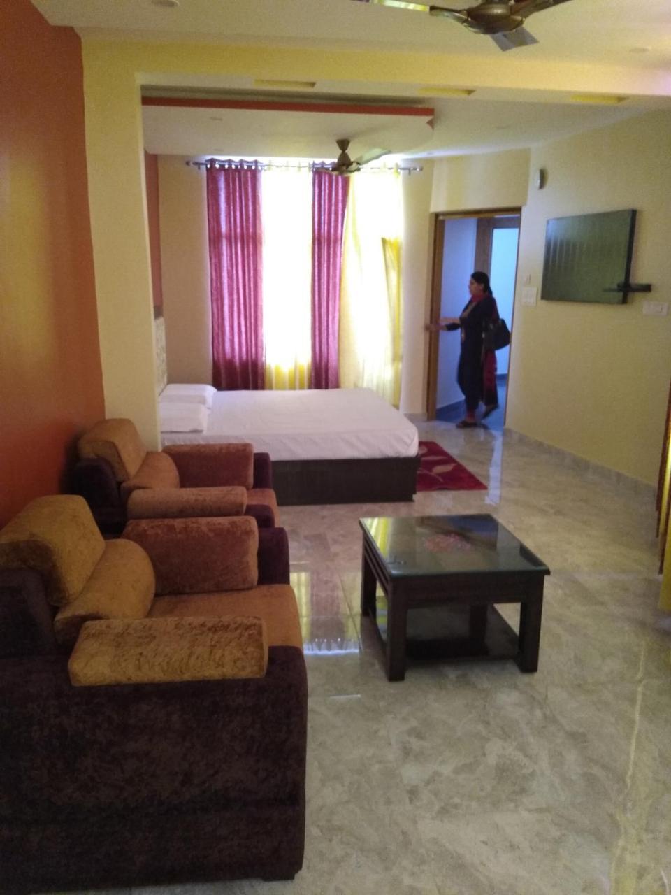Hotel Sky Bule & Restaurant Khas Nagrota Екстериор снимка