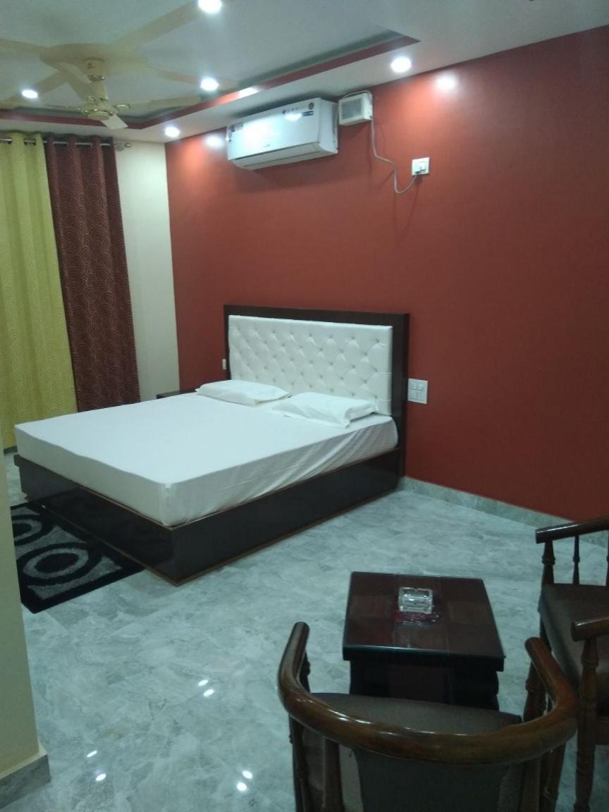 Hotel Sky Bule & Restaurant Khas Nagrota Екстериор снимка